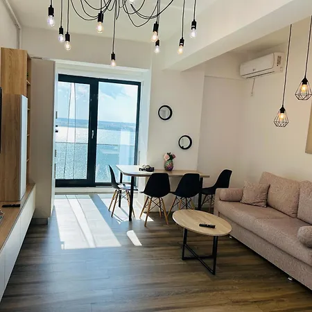 Gooapartments-building Stefan Lake Mamaia
